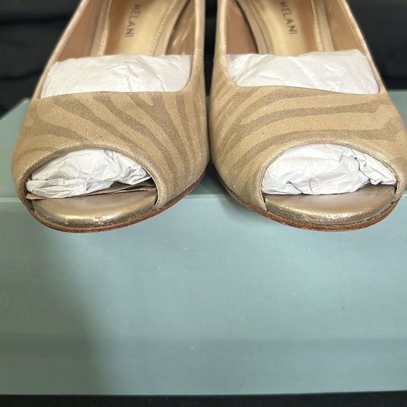 Antonio Melani Marion 713 Gold Met Zebra Pumps - Picture 8 of 10